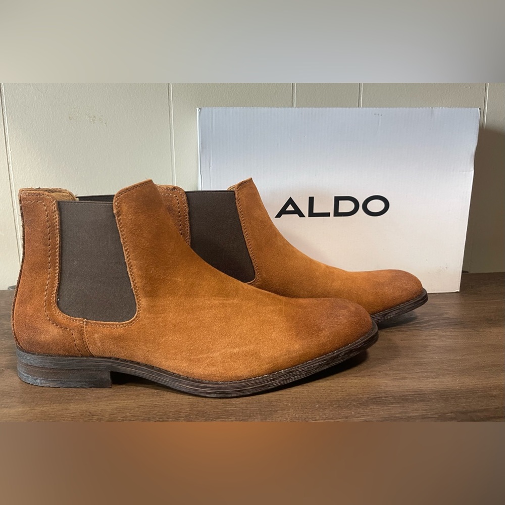 Aldo Chelsea Suede Boots 10.5 (NEW - Unworn)